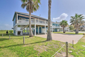 Bright Crystal Beach House, Walk to Coast!